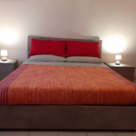 Apartmán La Casa Di Luca Asti Exteriér fotografie