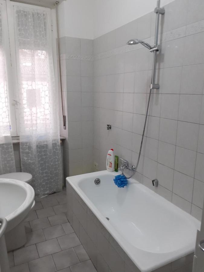 Apartmán La Casa Di Luca Asti Exteriér fotografie